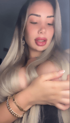 Bruna Bueno loveanal