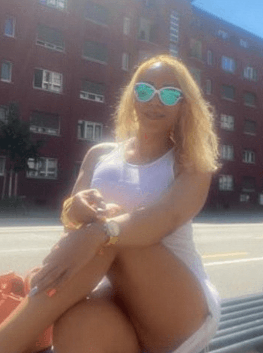 TS Mya, in Zurich, feminine TS, 20x6cm for the lover!