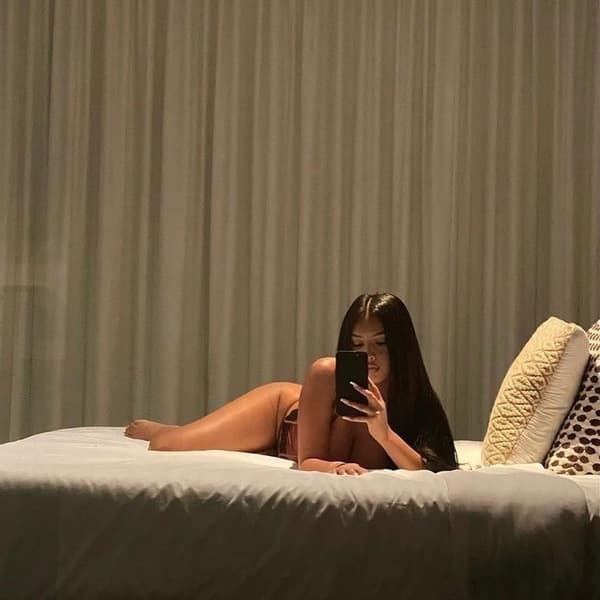 Vanessa Party Girl 18+