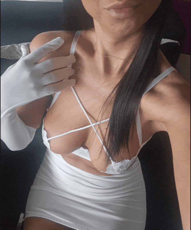 Linda hot