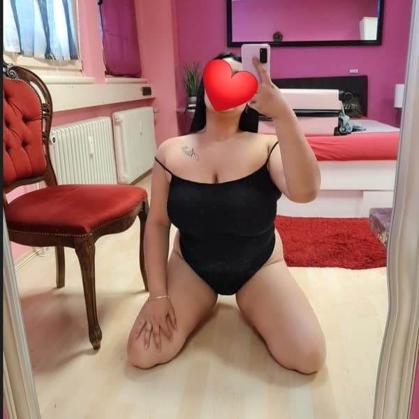 Selin - extremely hot - also party Trier